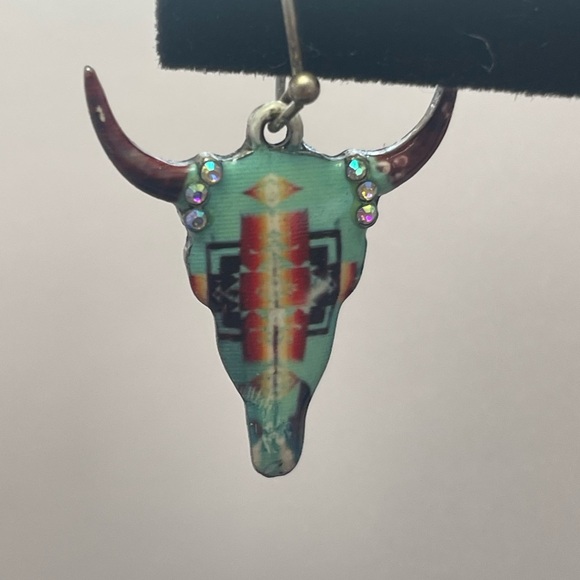 Southwestern Longhorn Skull Earrings in turquoise and coral enamel - Picture 3 of 6